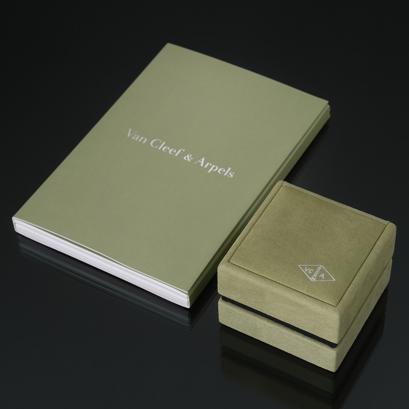 VAN CLEEF & ARPELS(USED)반클리프 빈티지 알함브라 오닉스 이어링